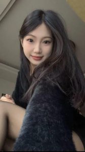 职黑丝御姐皮肤白嫩可颜射易高潮